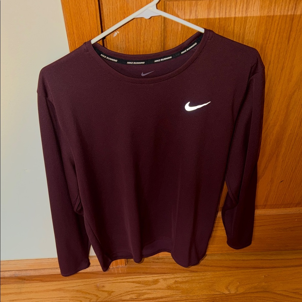 Nike DRI-FIT Men’s Long Sleeve Fitness Top